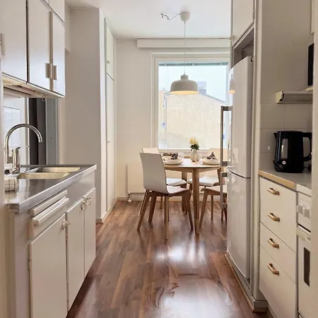 Getaway With Elevator Apartment